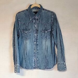 Vintage Gap Denim Snap Front Shirt